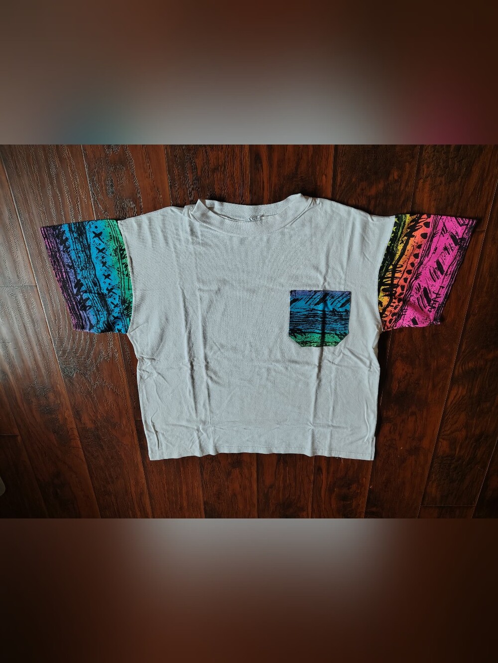 Vintage 90s rainbow and white short sleeve T-shirt Size XL
